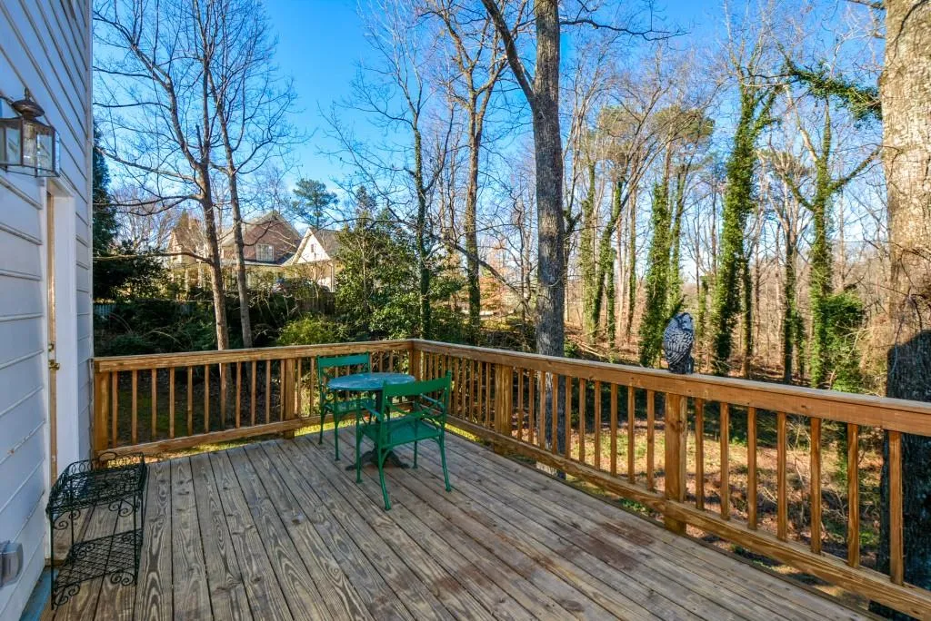 556 Tara Trail, Sandy Springs, Georgia 30327, 4 Bedrooms Bedrooms, ,3 BathroomsBathrooms,Residential,Sold,556 Tara Trail,6516546