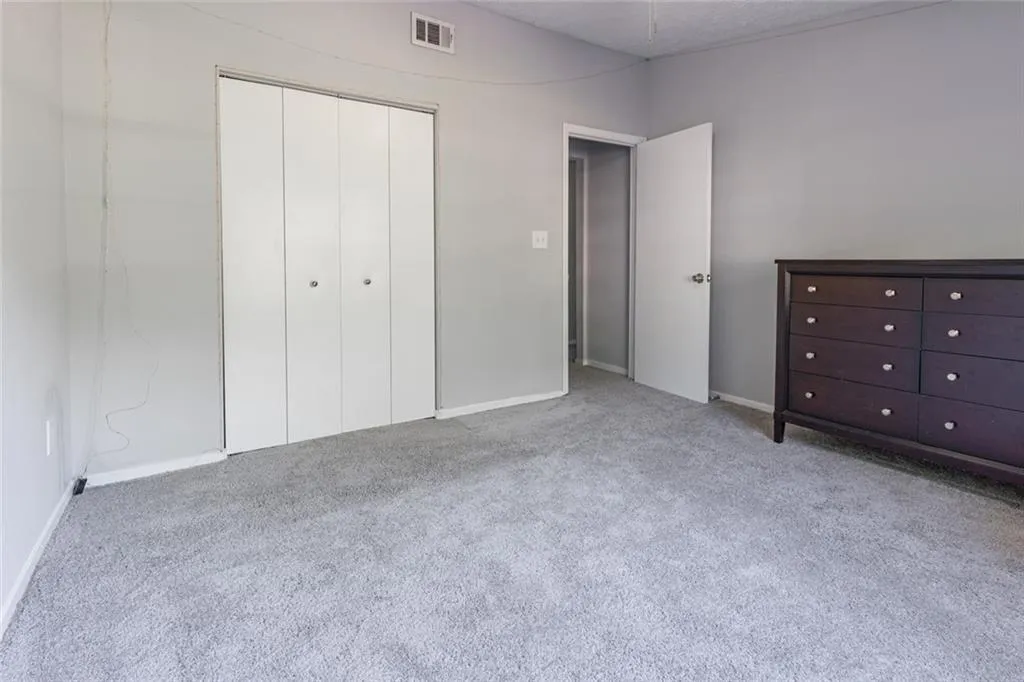 6810 Glenridge Drive Unit E, Sandy Springs, Georgia 30328, 1 Bedroom Bedrooms, ,1 BathroomBathrooms,Residential,Sold,6810 Glenridge Drive Unit E,7412476
