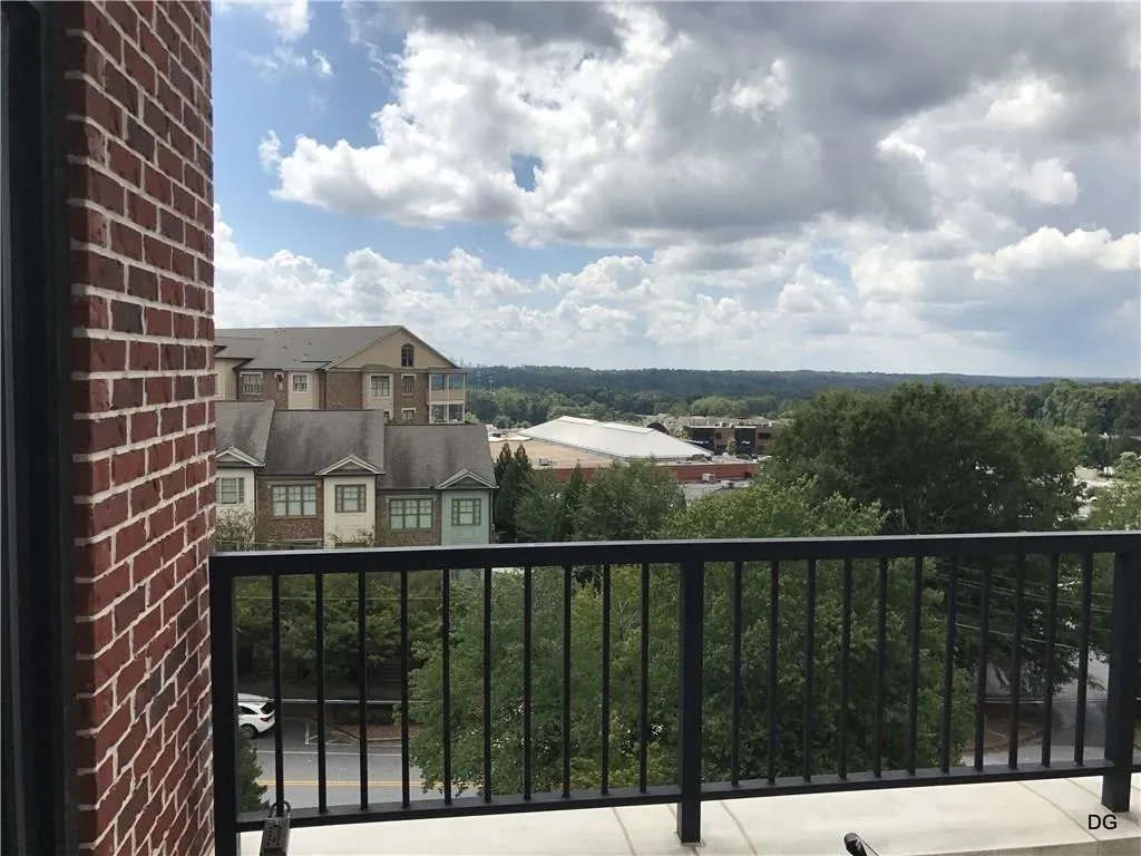 6105 Blue Stone Road Unit 213, Sandy Springs, Georgia 30328, 1 Bedroom Bedrooms, ,1 BathroomBathrooms,Residential,For Sale,6105 Blue Stone Road Unit 213,7704827