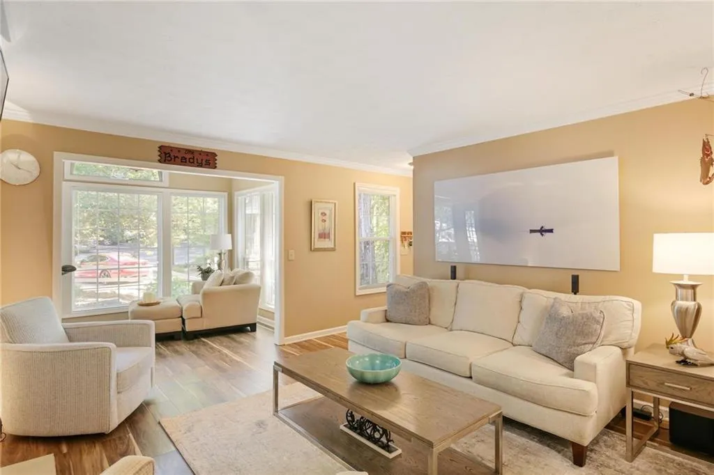 1405 Gettysburg Place, Sandy Springs, Georgia 30350, 2 Bedrooms Bedrooms, ,2 BathroomsBathrooms,Residential,Sold,1405 Gettysburg Place,7397999