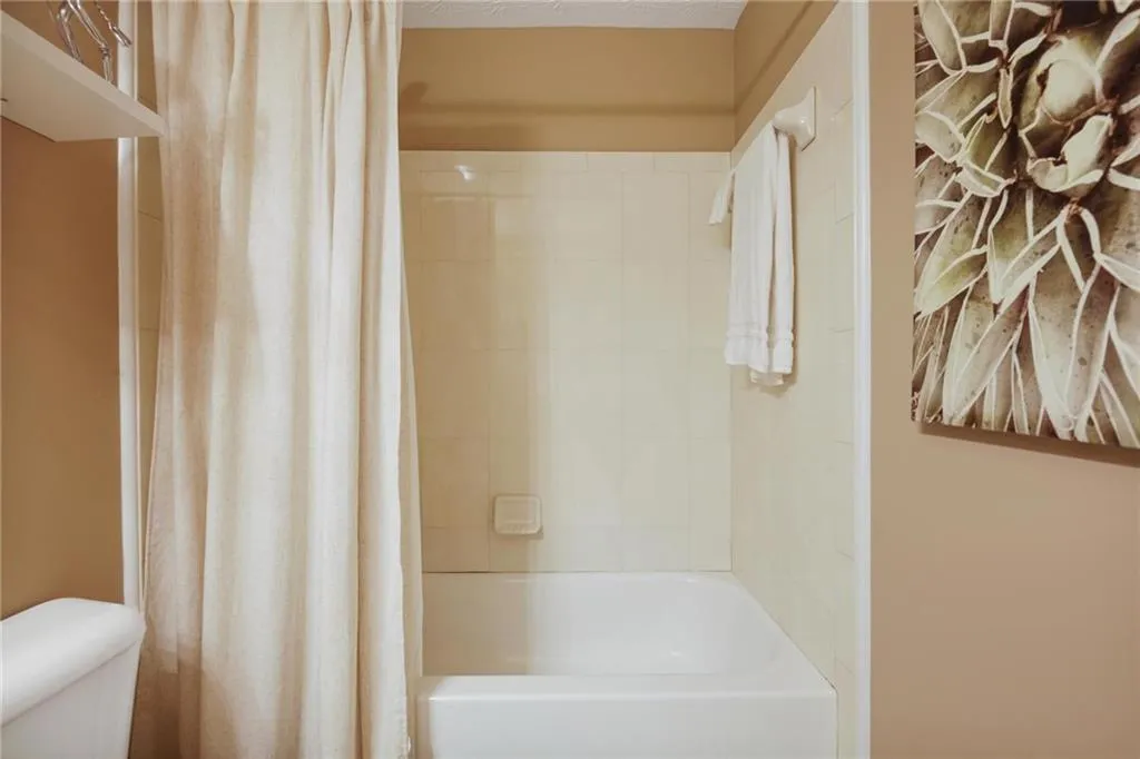 1405 Gettysburg Place, Sandy Springs, Georgia 30350, 2 Bedrooms Bedrooms, ,2 BathroomsBathrooms,Residential,Sold,1405 Gettysburg Place,7397999