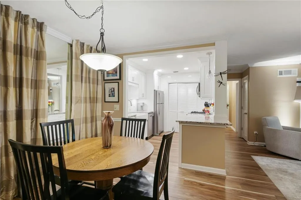 1405 Gettysburg Place, Sandy Springs, Georgia 30350, 2 Bedrooms Bedrooms, ,2 BathroomsBathrooms,Residential,Sold,1405 Gettysburg Place,7397999