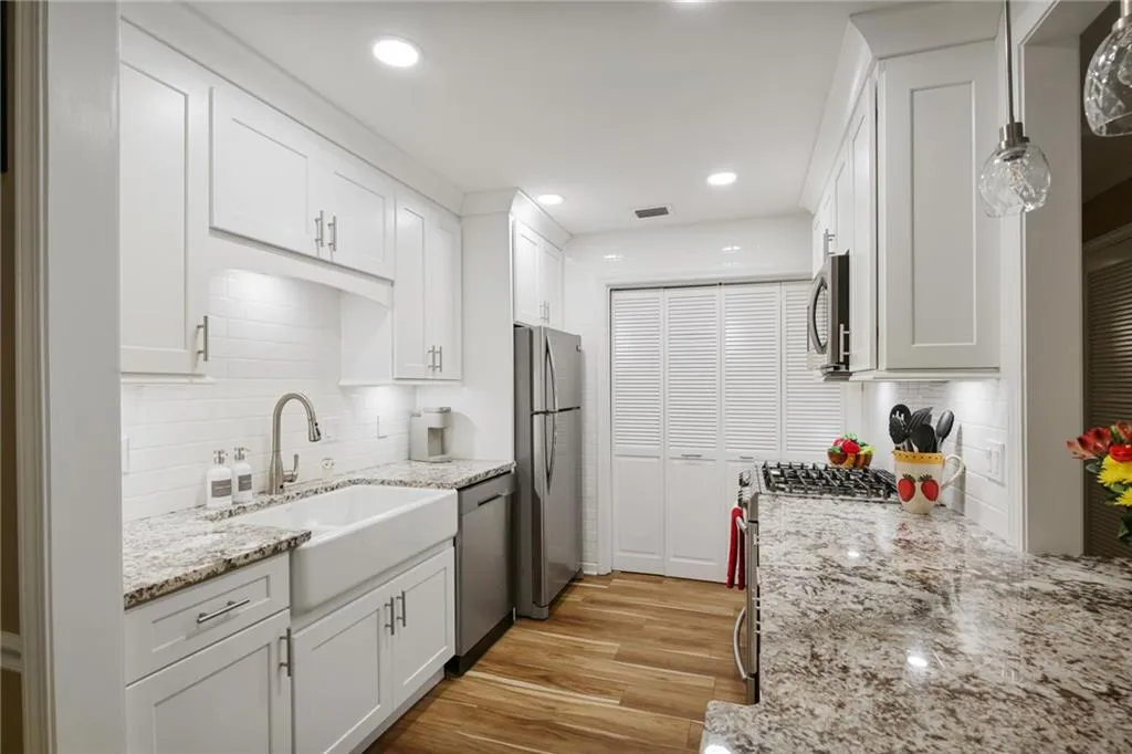 1405 Gettysburg Place, Sandy Springs, Georgia 30350, 2 Bedrooms Bedrooms, ,2 BathroomsBathrooms,Residential,Sold,1405 Gettysburg Place,7397999