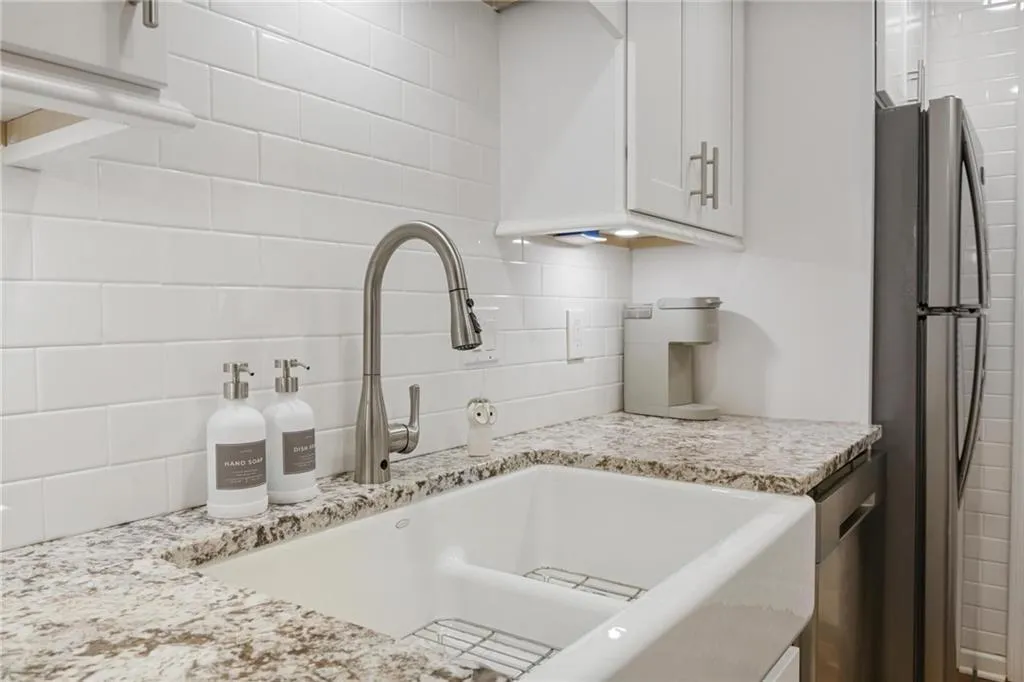 1405 Gettysburg Place, Sandy Springs, Georgia 30350, 2 Bedrooms Bedrooms, ,2 BathroomsBathrooms,Residential,Sold,1405 Gettysburg Place,7397999