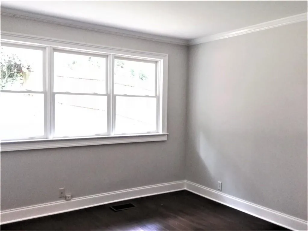 220 Forest Hills Drive Ne, Sandy Springs, Georgia 30342, 3 Bedrooms Bedrooms, ,2 BathroomsBathrooms,Residential,Sold,220 Forest Hills Drive Ne,6901350