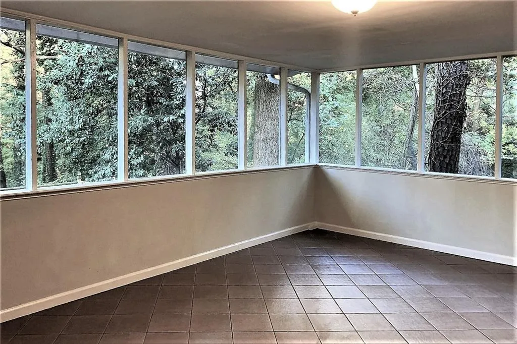 220 Forest Hills Drive Ne, Sandy Springs, Georgia 30342, 3 Bedrooms Bedrooms, ,2 BathroomsBathrooms,Residential,Sold,220 Forest Hills Drive Ne,6901350