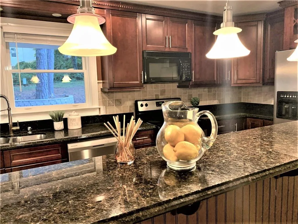 220 Forest Hills Drive Ne, Sandy Springs, Georgia 30342, 3 Bedrooms Bedrooms, ,2 BathroomsBathrooms,Residential,Sold,220 Forest Hills Drive Ne,6901350