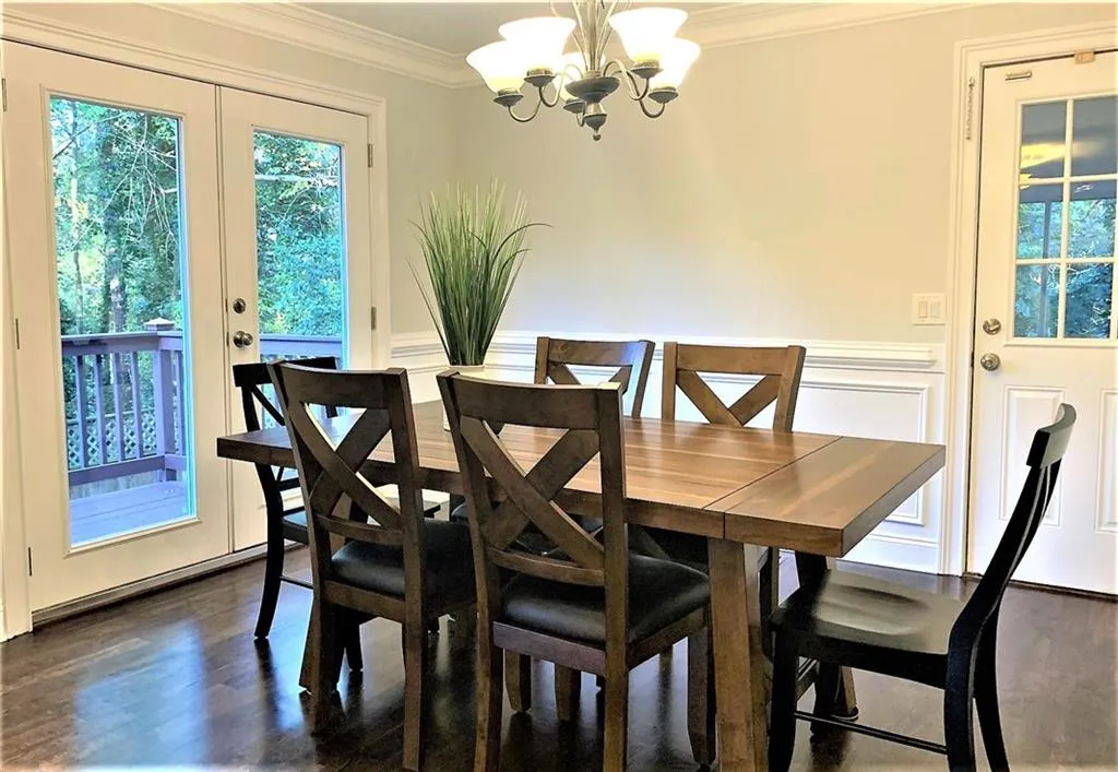 220 Forest Hills Drive Ne, Sandy Springs, Georgia 30342, 3 Bedrooms Bedrooms, ,2 BathroomsBathrooms,Residential,Sold,220 Forest Hills Drive Ne,6901350