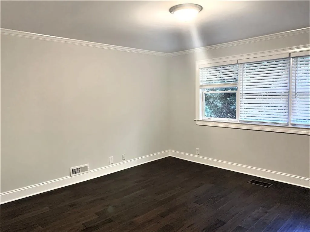 220 Forest Hills Drive Ne, Sandy Springs, Georgia 30342, 3 Bedrooms Bedrooms, ,2 BathroomsBathrooms,Residential,Sold,220 Forest Hills Drive Ne,6901350