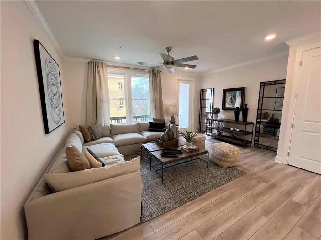 6559 Beacon Drive Unit 320, Sandy Springs, Georgia 30328, 3 Bedrooms Bedrooms, ,3 BathroomsBathrooms,Residential,Sold,6559 Beacon Drive Unit 320,6983375