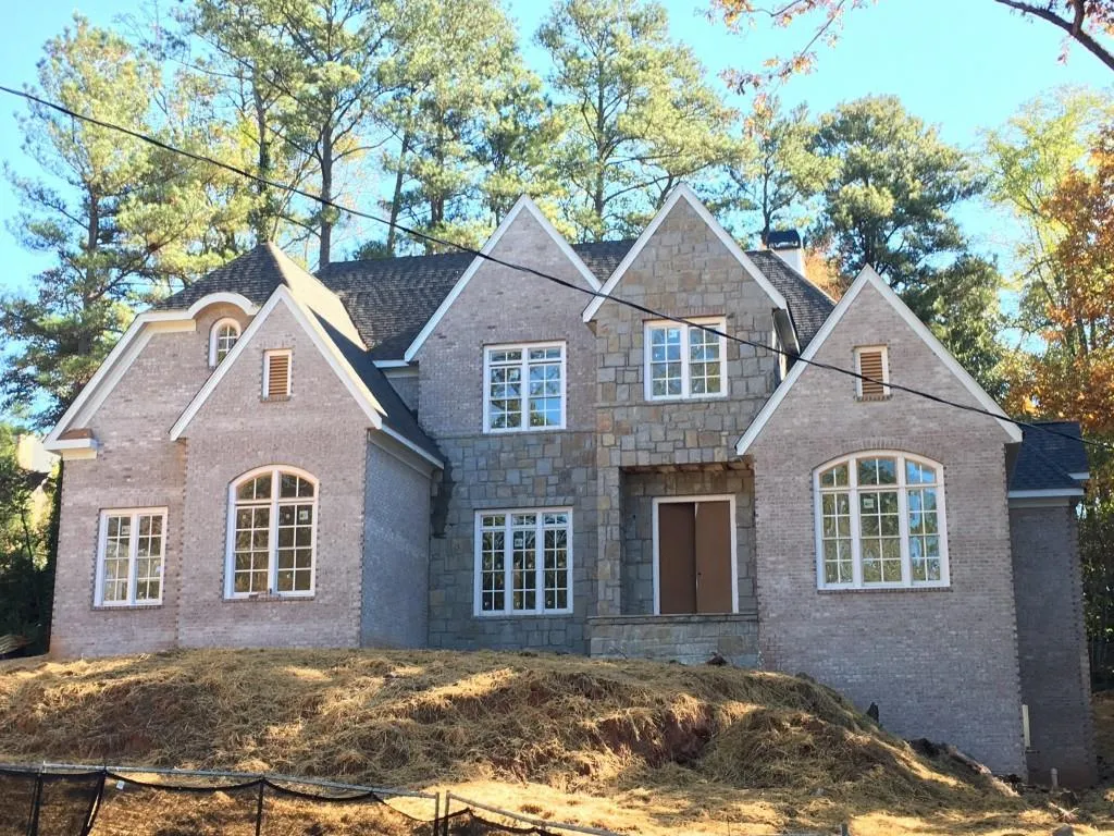 192 Pine Lake Drive, Sandy Springs, Georgia 30327, 5 Bedrooms Bedrooms, ,5 BathroomsBathrooms,Residential,Sold,192 Pine Lake Drive,5582987