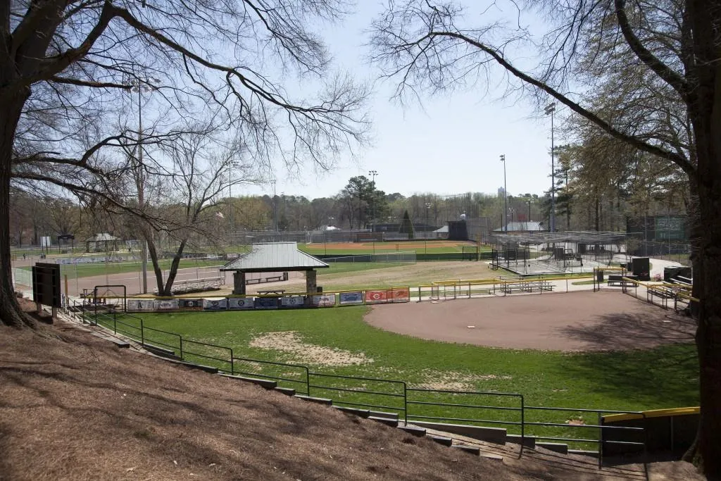 192 Pine Lake Drive, Sandy Springs, Georgia 30327, 5 Bedrooms Bedrooms, ,5 BathroomsBathrooms,Residential,Sold,192 Pine Lake Drive,5582987