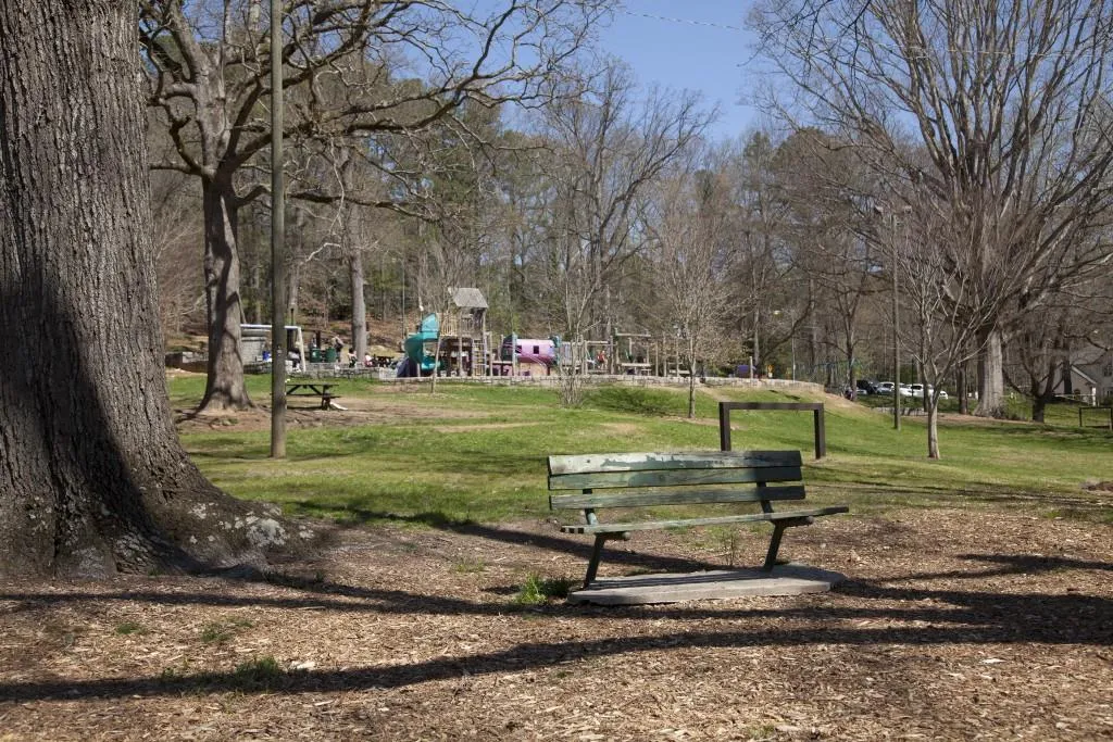 192 Pine Lake Drive, Sandy Springs, Georgia 30327, 5 Bedrooms Bedrooms, ,5 BathroomsBathrooms,Residential,Sold,192 Pine Lake Drive,5582987