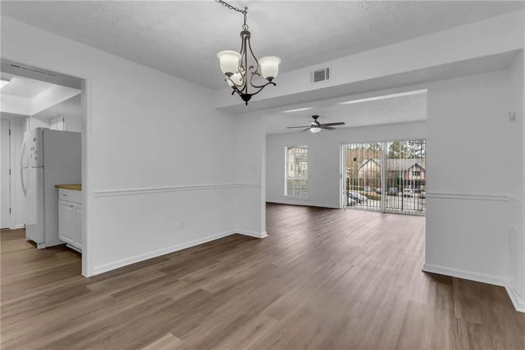 6851 Roswell Road Unit A21, Sandy Springs, Georgia 30328, 2 Bedrooms Bedrooms, ,2 BathroomsBathrooms,Residential,Sold,6851 Roswell Road Unit A21,7178233