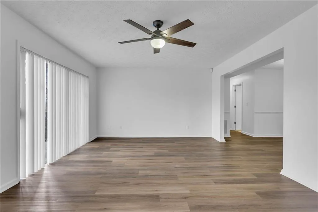 6851 Roswell Road Unit A21, Sandy Springs, Georgia 30328, 2 Bedrooms Bedrooms, ,2 BathroomsBathrooms,Residential,Sold,6851 Roswell Road Unit A21,7178233