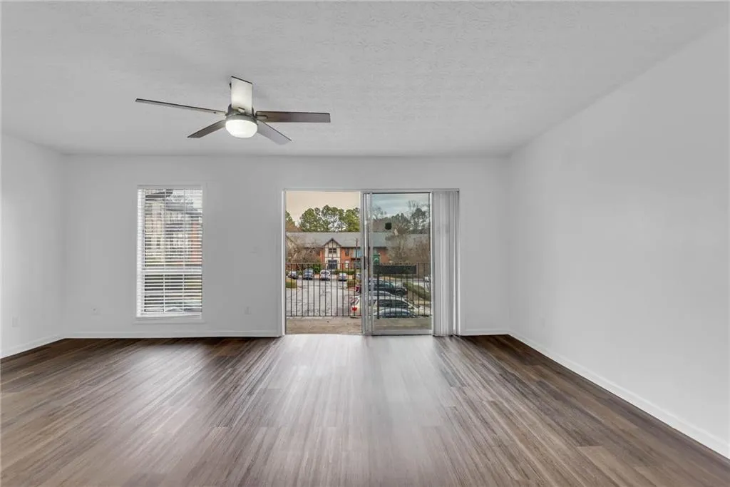 6851 Roswell Road Unit A21, Sandy Springs, Georgia 30328, 2 Bedrooms Bedrooms, ,2 BathroomsBathrooms,Residential,Sold,6851 Roswell Road Unit A21,7178233