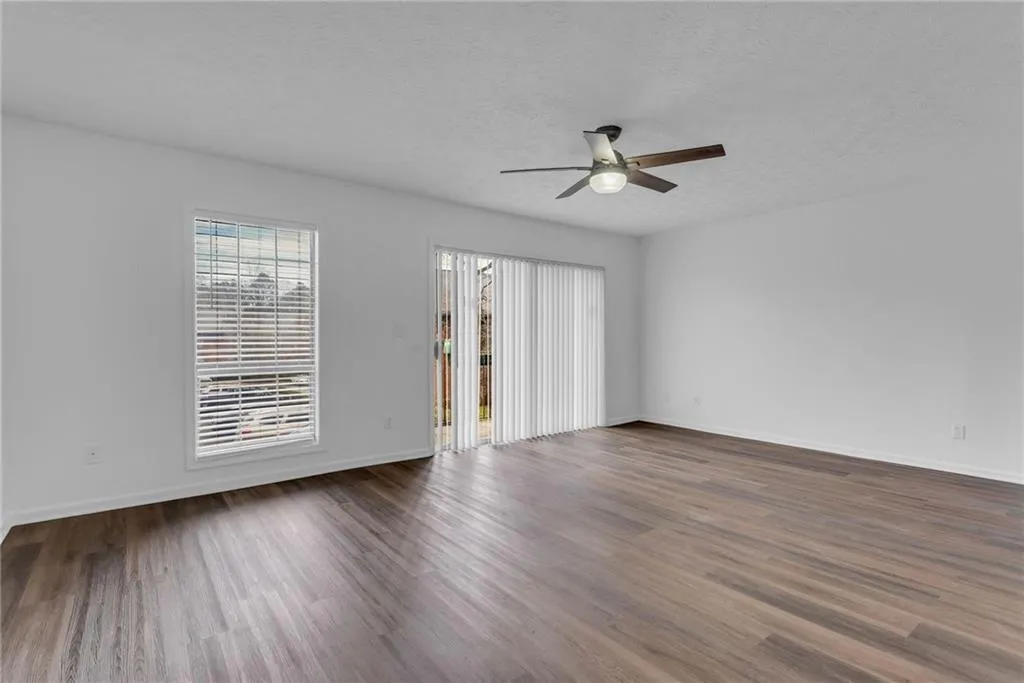 6851 Roswell Road Unit A21, Sandy Springs, Georgia 30328, 2 Bedrooms Bedrooms, ,2 BathroomsBathrooms,Residential,Sold,6851 Roswell Road Unit A21,7178233