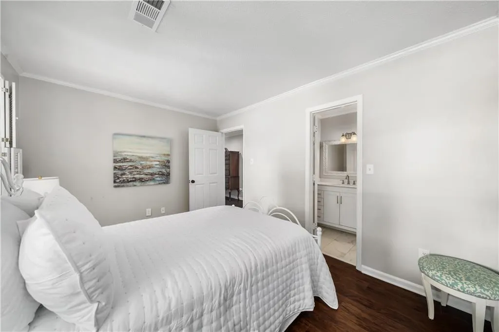 3050 Margaret Mitchell Drive Unit 16, Atlanta, Georgia 30327, 3 Bedrooms Bedrooms, ,3 BathroomsBathrooms,Residential,For Sale,3050 Margaret Mitchell Drive Unit 16,7656003