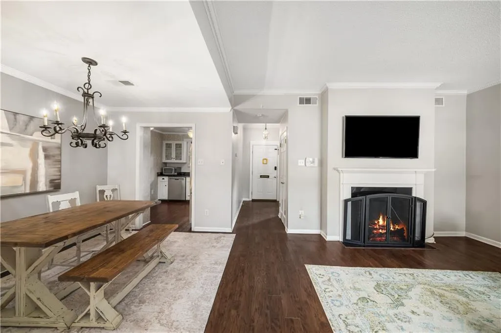 3050 Margaret Mitchell Drive Unit 16, Atlanta, Georgia 30327, 3 Bedrooms Bedrooms, ,3 BathroomsBathrooms,Residential,For Sale,3050 Margaret Mitchell Drive Unit 16,7656003