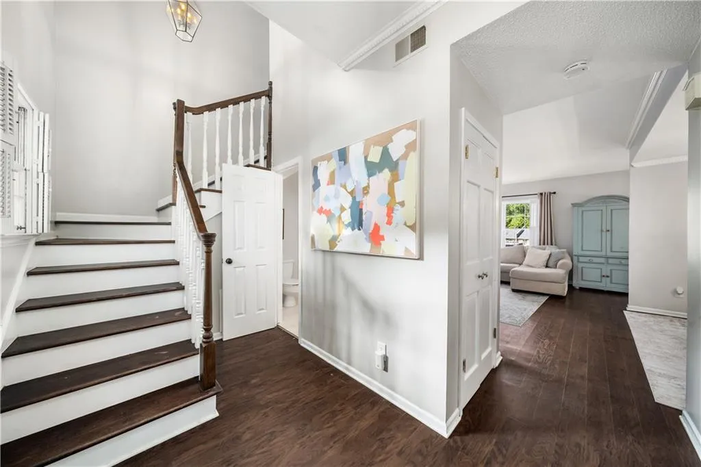 3050 Margaret Mitchell Drive Unit 16, Atlanta, Georgia 30327, 3 Bedrooms Bedrooms, ,3 BathroomsBathrooms,Residential,For Sale,3050 Margaret Mitchell Drive Unit 16,7656003