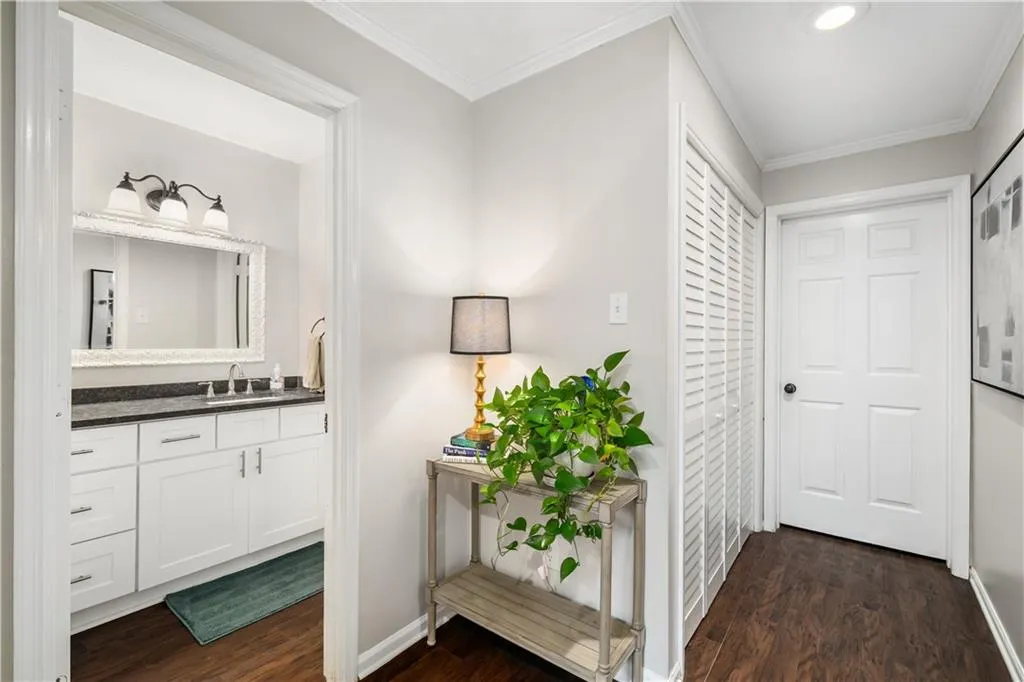 3050 Margaret Mitchell Drive Unit 16, Atlanta, Georgia 30327, 3 Bedrooms Bedrooms, ,3 BathroomsBathrooms,Residential,For Sale,3050 Margaret Mitchell Drive Unit 16,7656003