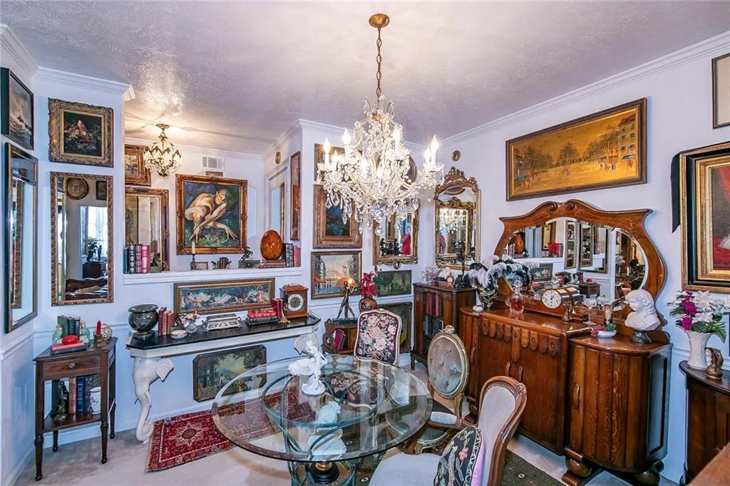 5525 Chemin De Vie, Sandy Springs, Georgia 30342, 2 Bedrooms Bedrooms, ,2 BathroomsBathrooms,Residential,Sold,5525 Chemin De Vie,7011505