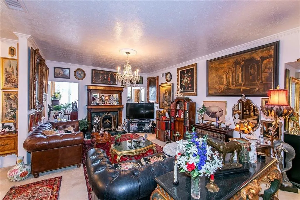 5525 Chemin De Vie, Sandy Springs, Georgia 30342, 2 Bedrooms Bedrooms, ,2 BathroomsBathrooms,Residential,Sold,5525 Chemin De Vie,7011505