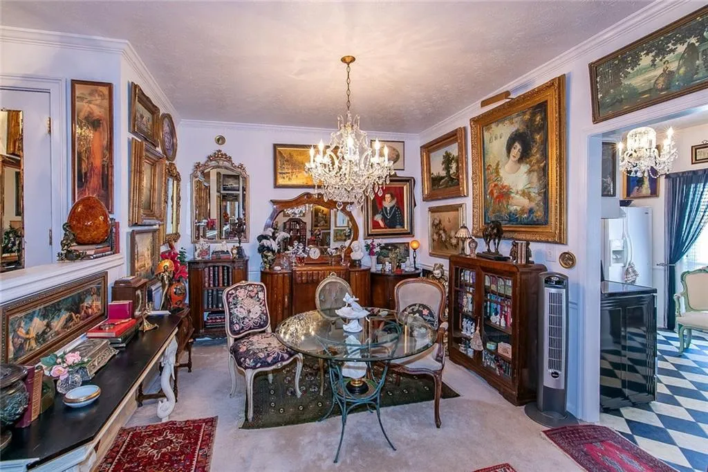 5525 Chemin De Vie, Sandy Springs, Georgia 30342, 2 Bedrooms Bedrooms, ,2 BathroomsBathrooms,Residential,Sold,5525 Chemin De Vie,7011505