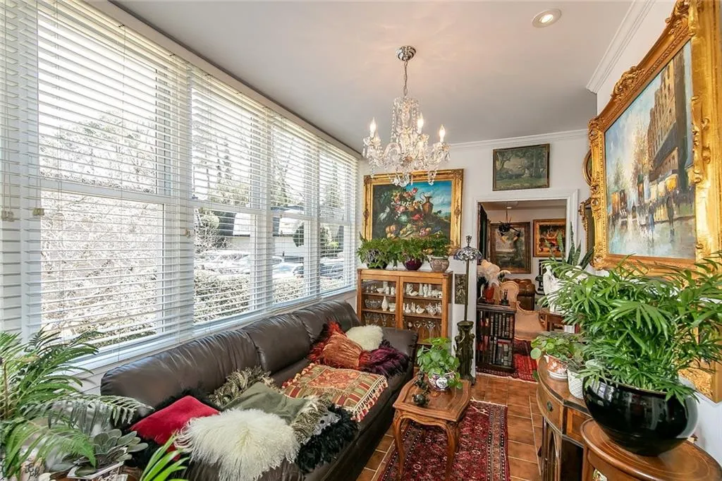 5525 Chemin De Vie, Sandy Springs, Georgia 30342, 2 Bedrooms Bedrooms, ,2 BathroomsBathrooms,Residential,Sold,5525 Chemin De Vie,7011505
