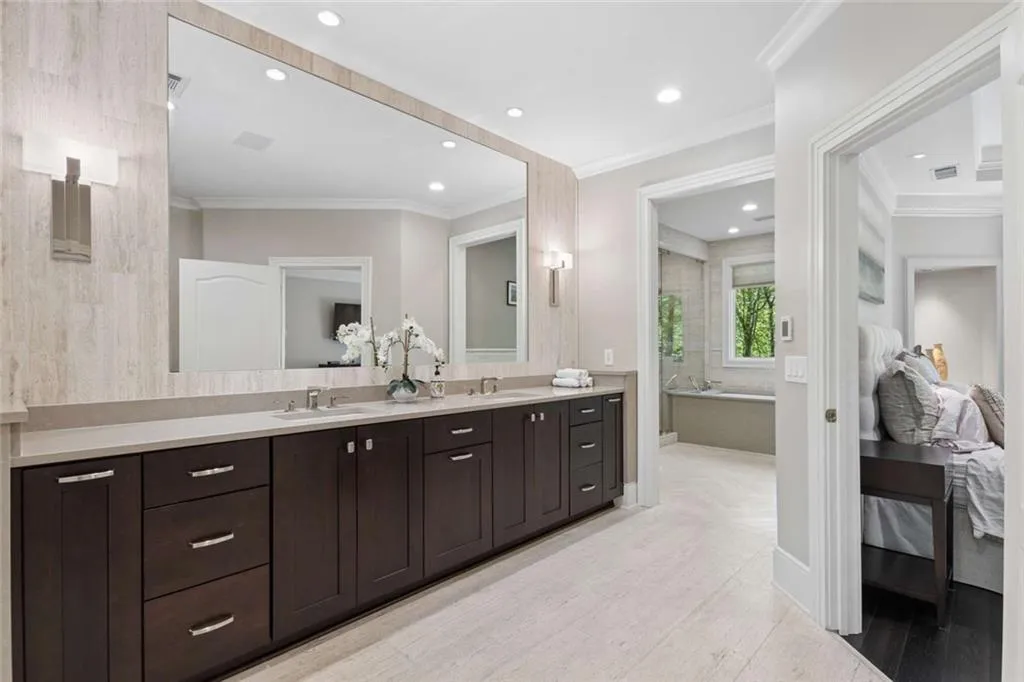 43 Wing Mill, Atlanta, Georgia 30350, 5 Bedrooms Bedrooms, ,4 BathroomsBathrooms,Residential,For Sale,43 Wing Mill,7753988