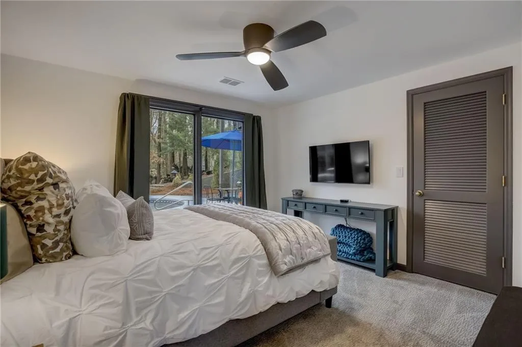 9480 Huntcliff Trace, Sandy Springs, Georgia 30350, 6 Bedrooms Bedrooms, ,4 BathroomsBathrooms,Residential,Sold,9480 Huntcliff Trace,7349493