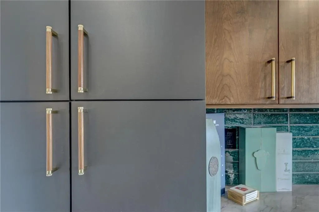 9480 Huntcliff Trace, Sandy Springs, Georgia 30350, 6 Bedrooms Bedrooms, ,4 BathroomsBathrooms,Residential,Sold,9480 Huntcliff Trace,7349493