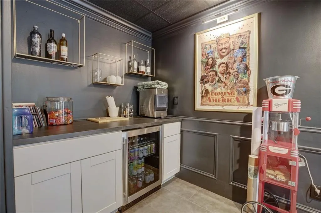 9480 Huntcliff Trace, Sandy Springs, Georgia 30350, 6 Bedrooms Bedrooms, ,4 BathroomsBathrooms,Residential,Sold,9480 Huntcliff Trace,7349493