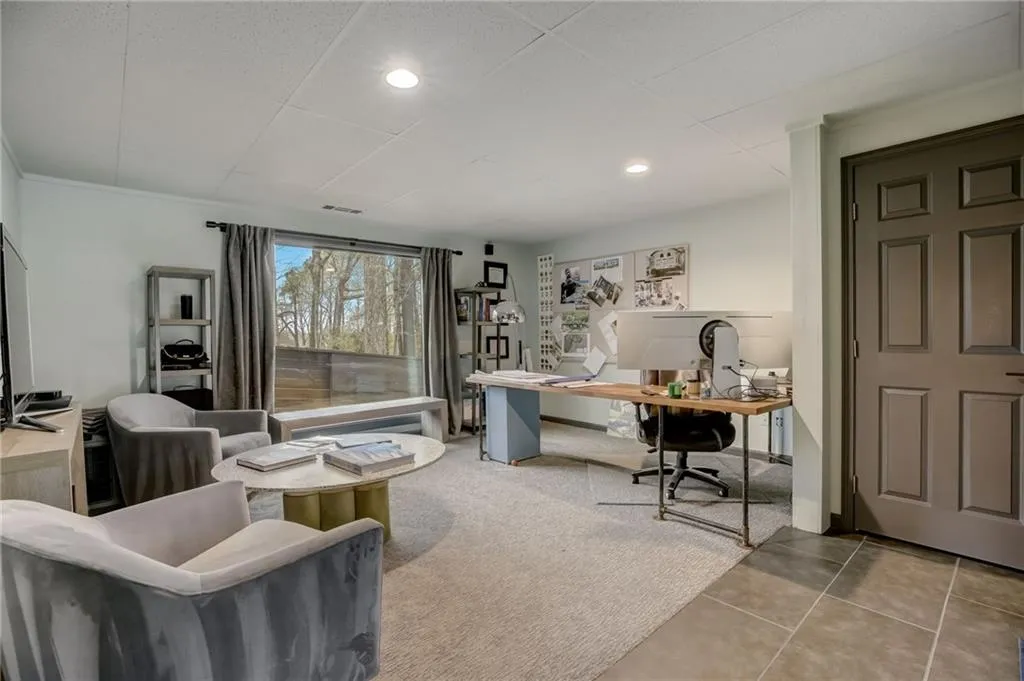 9480 Huntcliff Trace, Sandy Springs, Georgia 30350, 6 Bedrooms Bedrooms, ,4 BathroomsBathrooms,Residential,Sold,9480 Huntcliff Trace,7349493