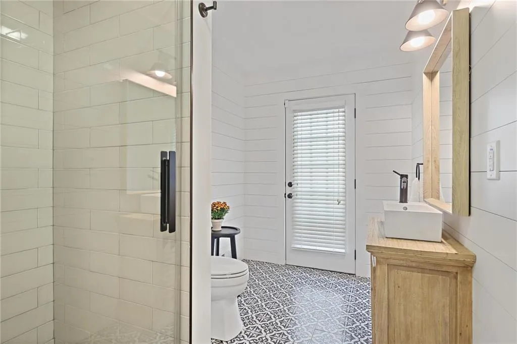 5860 Riverwood Drive, Atlanta, Georgia 30328, 5 Bedrooms Bedrooms, ,4 BathroomsBathrooms,Residential,For Sale,5860 Riverwood Drive,7648399 5860 Riverwood Drive, Atlanta, Georgia 30328, 5 Bedrooms Bedrooms, ,4 BathroomsBathrooms,Residential,For Sale,5860 Riverwood Drive,7648399