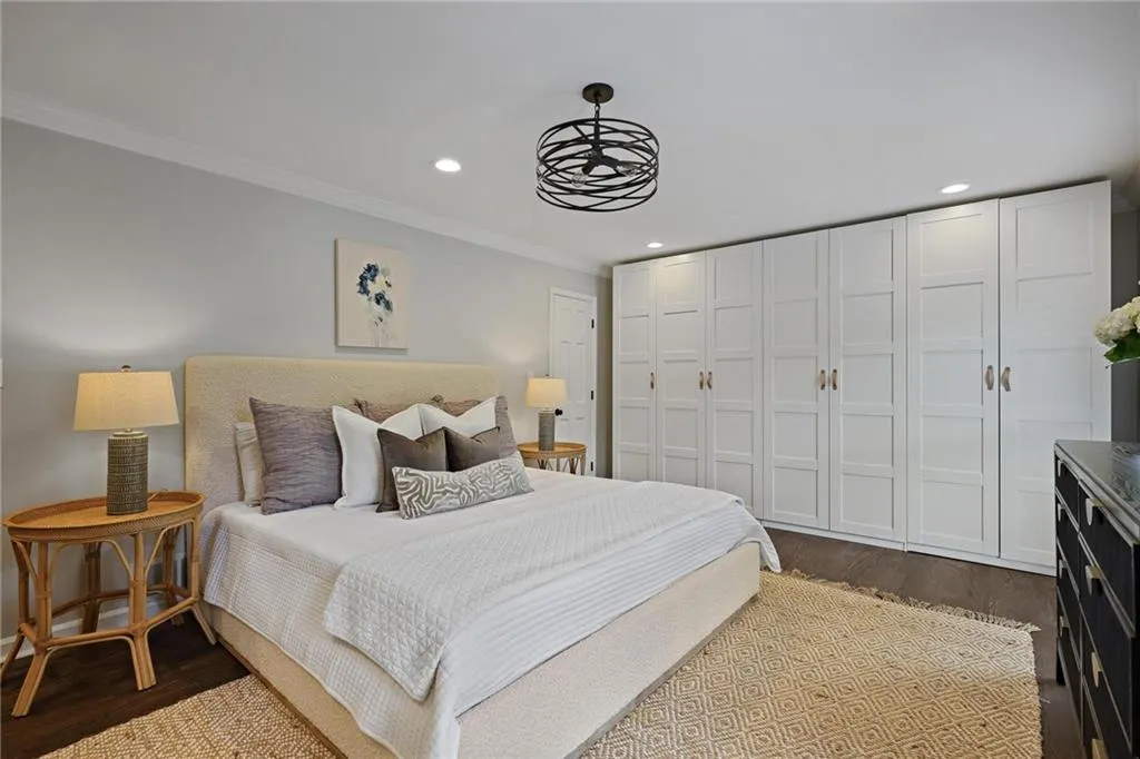 5860 Riverwood Drive, Atlanta, Georgia 30328, 5 Bedrooms Bedrooms, ,4 BathroomsBathrooms,Residential,For Sale,5860 Riverwood Drive,7648399 5860 Riverwood Drive, Atlanta, Georgia 30328, 5 Bedrooms Bedrooms, ,4 BathroomsBathrooms,Residential,For Sale,5860 Riverwood Drive,7648399