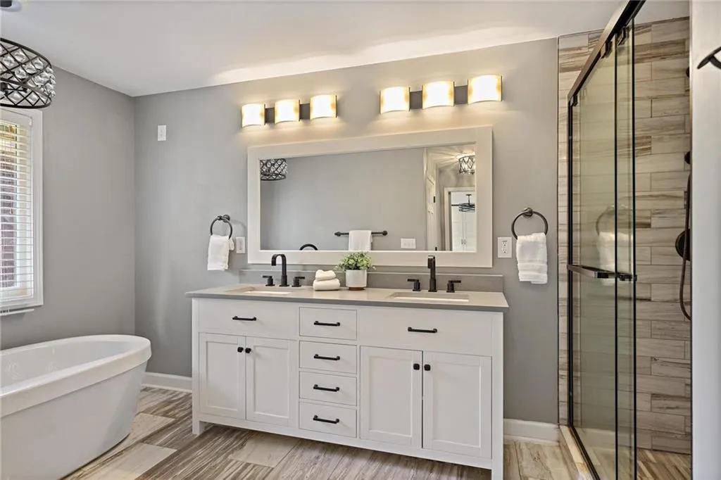 5860 Riverwood Drive, Atlanta, Georgia 30328, 5 Bedrooms Bedrooms, ,4 BathroomsBathrooms,Residential,For Sale,5860 Riverwood Drive,7648399 5860 Riverwood Drive, Atlanta, Georgia 30328, 5 Bedrooms Bedrooms, ,4 BathroomsBathrooms,Residential,For Sale,5860 Riverwood Drive,7648399