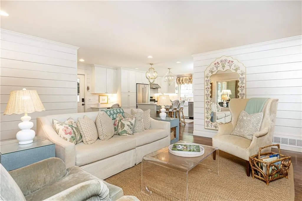 755 Northland Court, Atlanta, Georgia 30342, 5 Bedrooms Bedrooms, ,3 BathroomsBathrooms,Residential,Sold,755 Northland Court,7482217