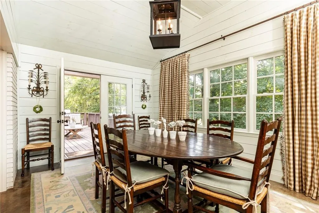 755 Northland Court, Atlanta, Georgia 30342, 5 Bedrooms Bedrooms, ,3 BathroomsBathrooms,Residential,Sold,755 Northland Court,7482217