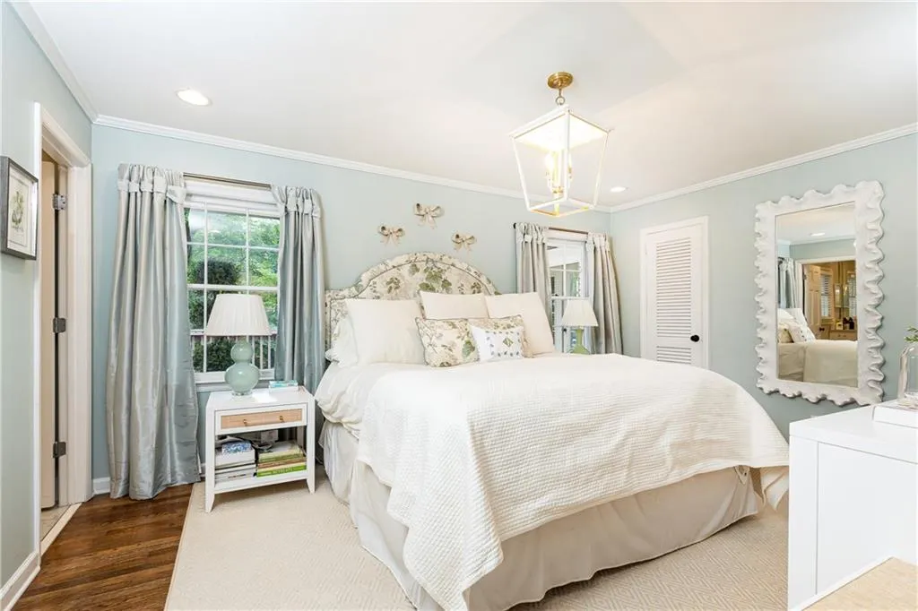 755 Northland Court, Atlanta, Georgia 30342, 5 Bedrooms Bedrooms, ,3 BathroomsBathrooms,Residential,Sold,755 Northland Court,7482217