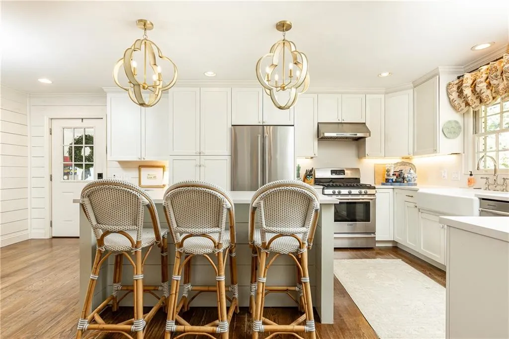 755 Northland Court, Atlanta, Georgia 30342, 5 Bedrooms Bedrooms, ,3 BathroomsBathrooms,Residential,Sold,755 Northland Court,7482217