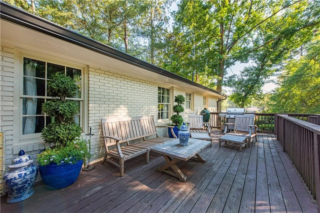 755 Northland Court, Atlanta, Georgia 30342, 5 Bedrooms Bedrooms, ,3 BathroomsBathrooms,Residential,Sold,755 Northland Court,7482217