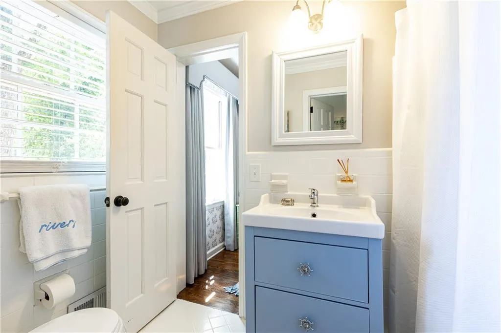 755 Northland Court, Atlanta, Georgia 30342, 5 Bedrooms Bedrooms, ,3 BathroomsBathrooms,Residential,Sold,755 Northland Court,7482217