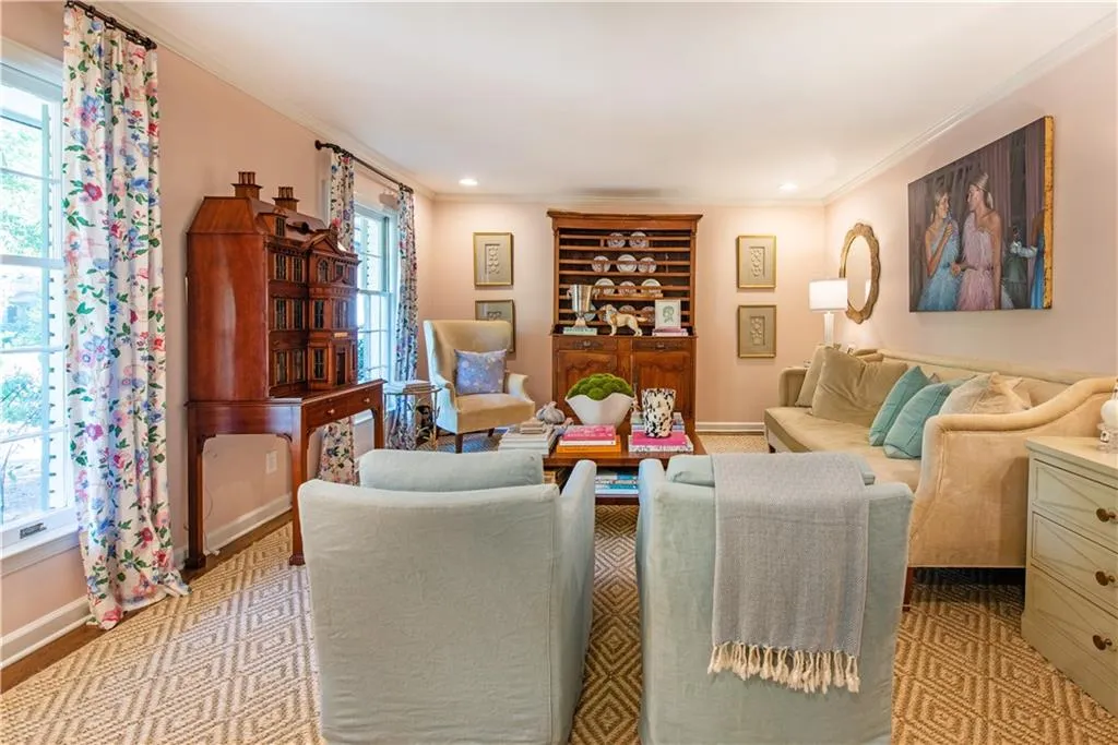 755 Northland Court, Atlanta, Georgia 30342, 5 Bedrooms Bedrooms, ,3 BathroomsBathrooms,Residential,Sold,755 Northland Court,7482217