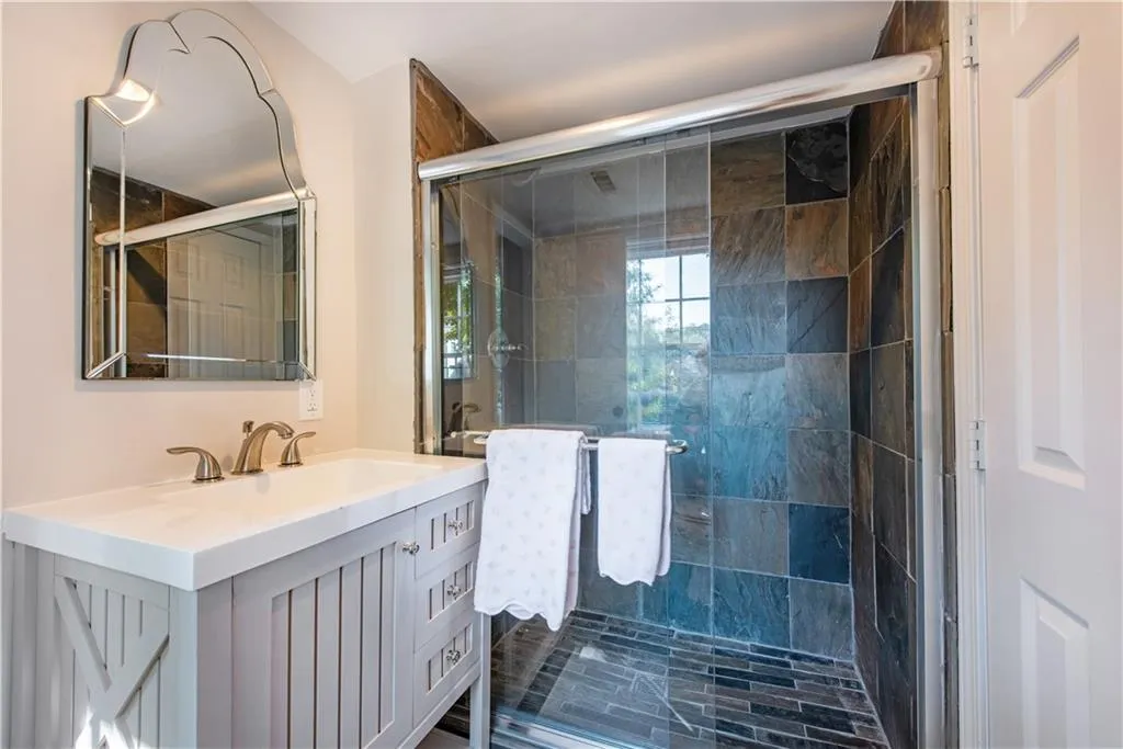 755 Northland Court, Atlanta, Georgia 30342, 5 Bedrooms Bedrooms, ,3 BathroomsBathrooms,Residential,Sold,755 Northland Court,7482217