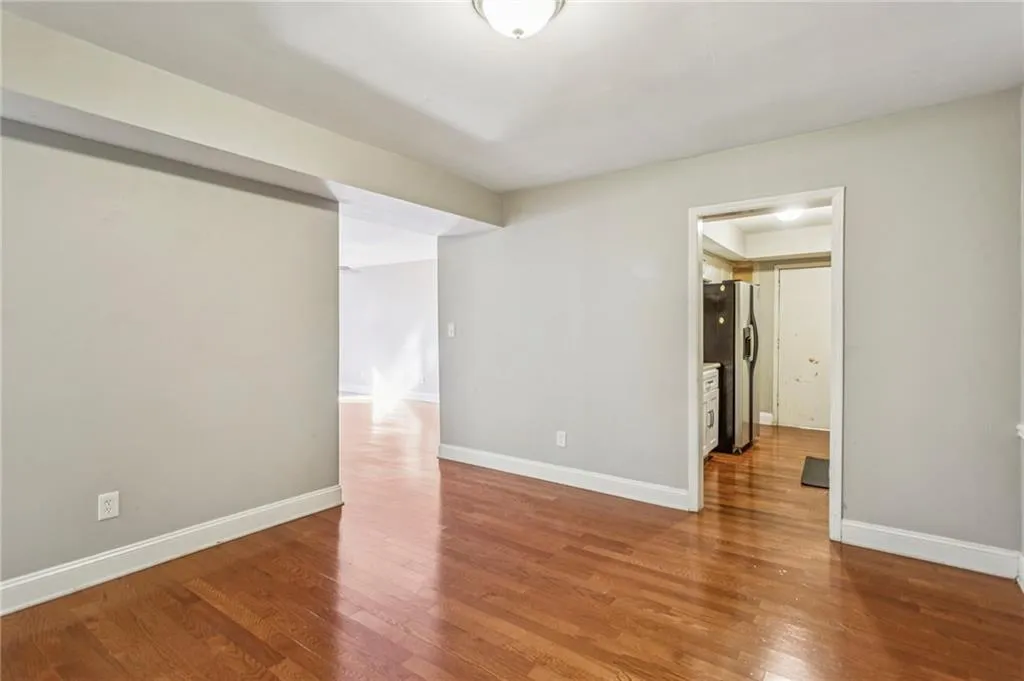 6851 Roswell Road Unit I11, Atlanta, Georgia 30328, 3 Bedrooms Bedrooms, ,2 BathroomsBathrooms,Residential,For Sale,6851 Roswell Road Unit I11,7696689