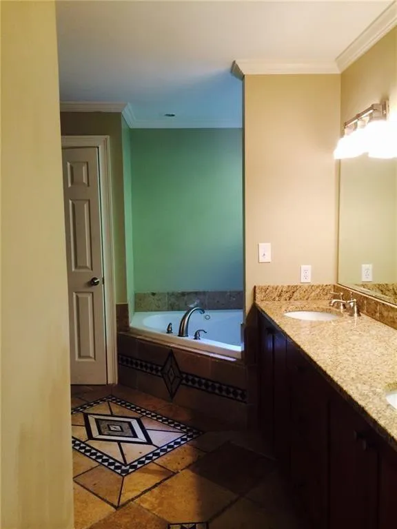 9500 Huntcliff Trace, Atlanta, Georgia 30350, 6 Bedrooms Bedrooms, ,4 BathroomsBathrooms,Residential,Sold,9500 Huntcliff Trace,6753338
