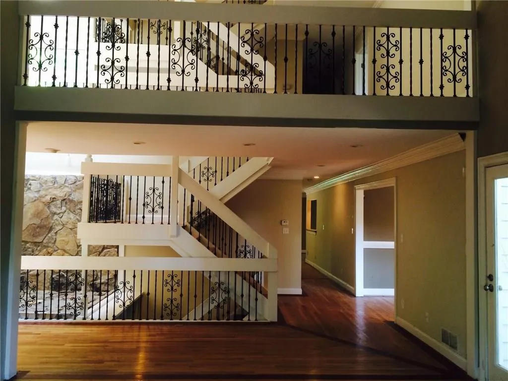 9500 Huntcliff Trace, Atlanta, Georgia 30350, 6 Bedrooms Bedrooms, ,4 BathroomsBathrooms,Residential,Sold,9500 Huntcliff Trace,6753338