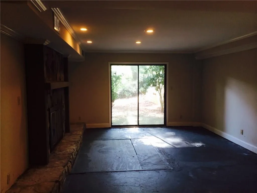 9500 Huntcliff Trace, Atlanta, Georgia 30350, 6 Bedrooms Bedrooms, ,4 BathroomsBathrooms,Residential,Sold,9500 Huntcliff Trace,6753338