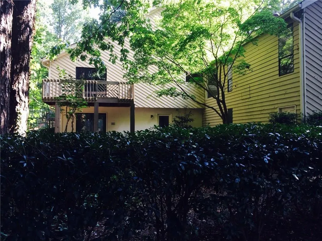 9500 Huntcliff Trace, Atlanta, Georgia 30350, 6 Bedrooms Bedrooms, ,4 BathroomsBathrooms,Residential,Sold,9500 Huntcliff Trace,6753338